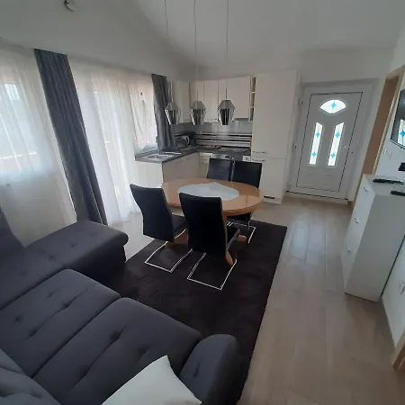 Apartment Diana Vinisce *