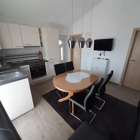 Diana Vinisce Apartment